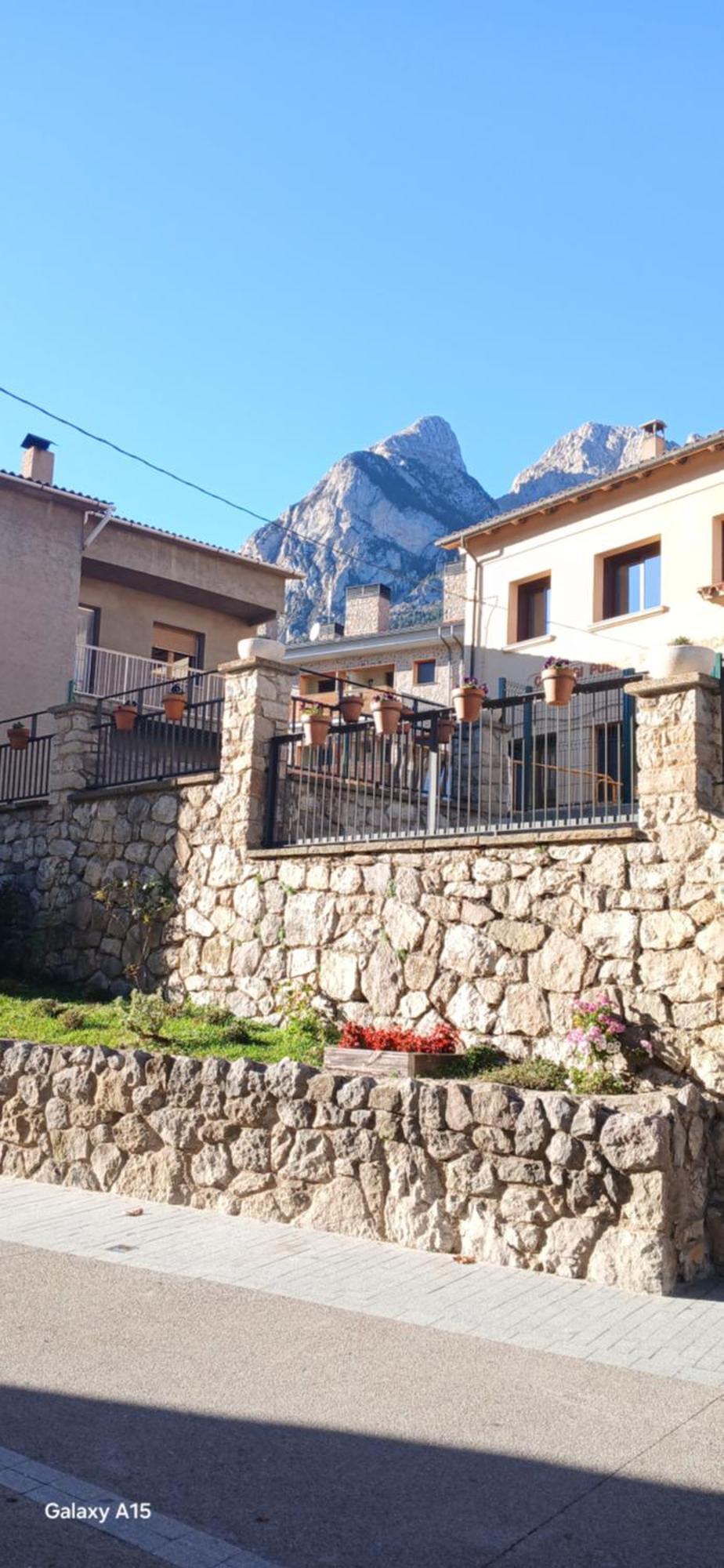 La Cara Nord , Alojamiento Turistico ,Saldes, A Los Pies Del Pedraforca, Apartamento Exterior photo