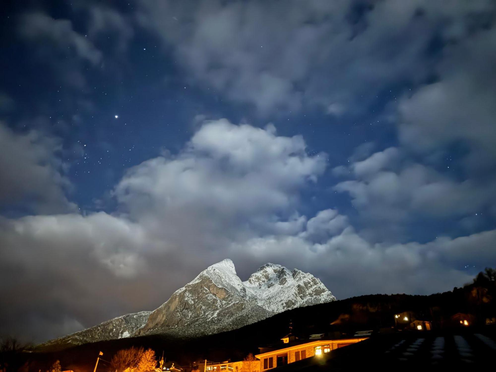 La Cara Nord , Alojamiento Turistico ,Saldes, A Los Pies Del Pedraforca, Apartamento Exterior photo
